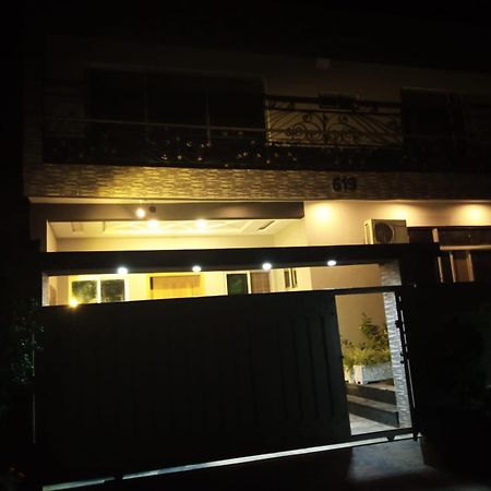 N N Guests Palace Islamabad Exterior photo